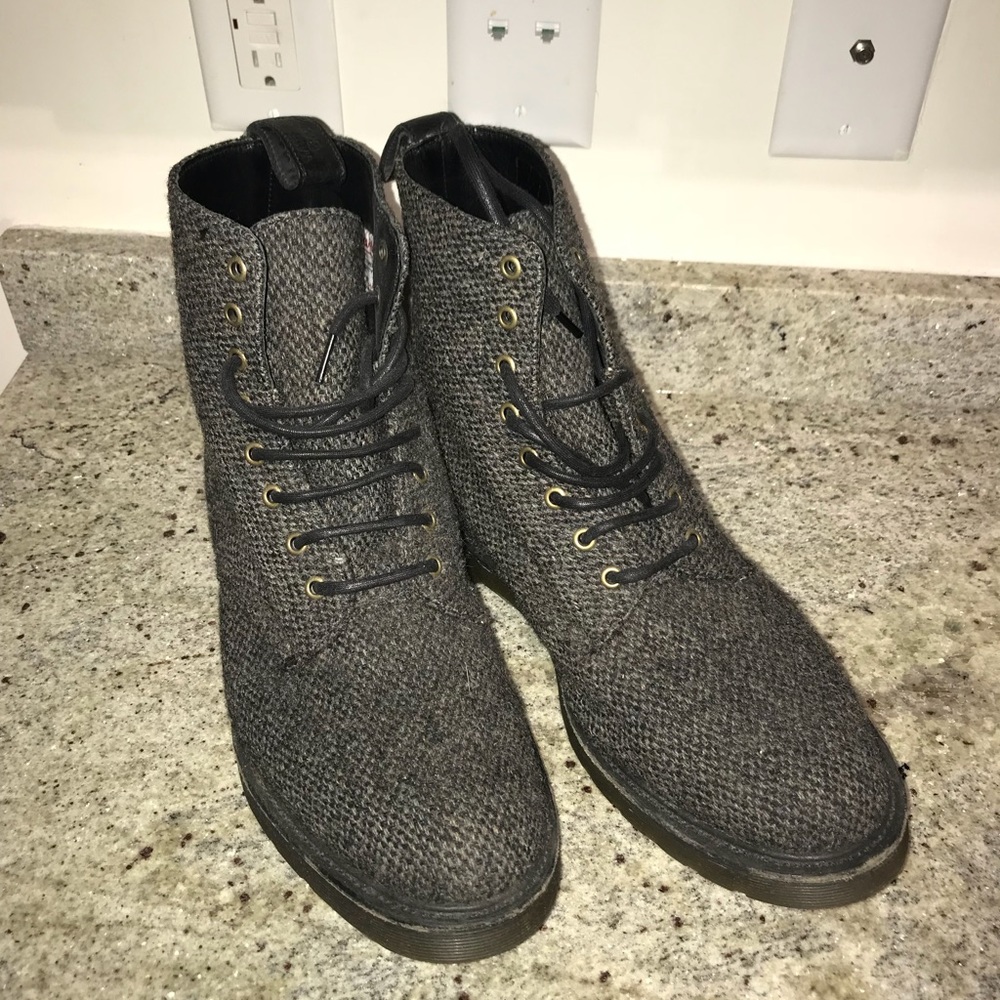 Men  Tweed Dr. Marten boots